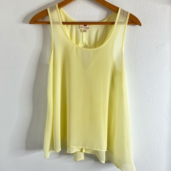 One Clothing yellow flowing tank‎ top with key hole detail on the back Size XS - Picture 1 of 6